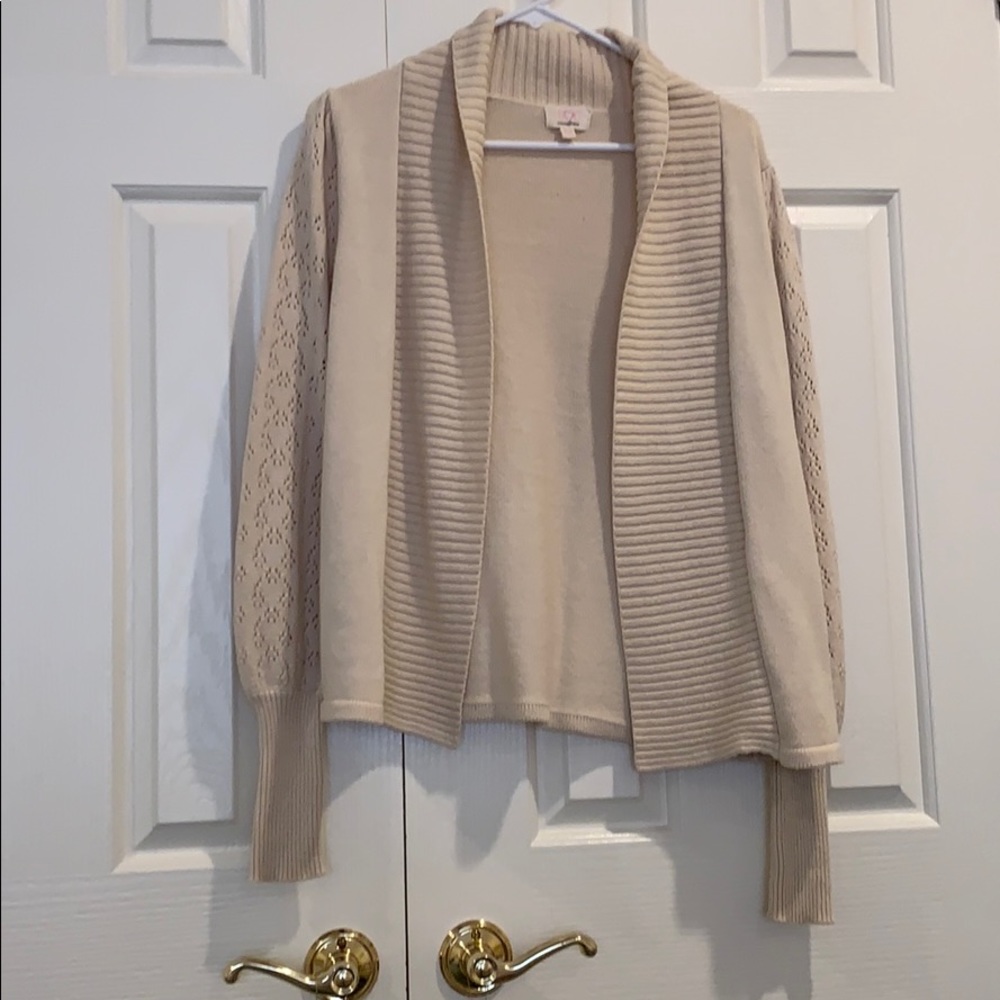 Very cute beige cardigan